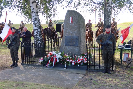 Obelisk w Boczkach Domaradzkich