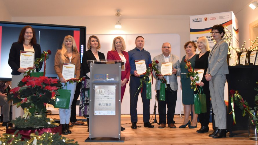 „Tysiące przeszkolonych za miliony złotych”