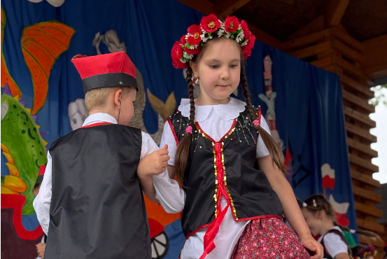 Tańczące dzieci